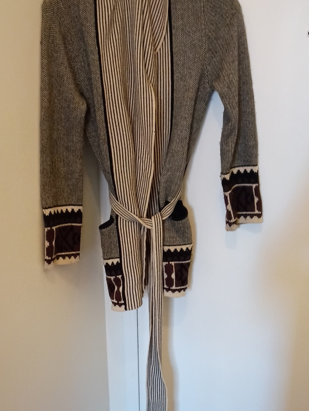 Cozy Grey Knit Cardigan with Patterned Trim